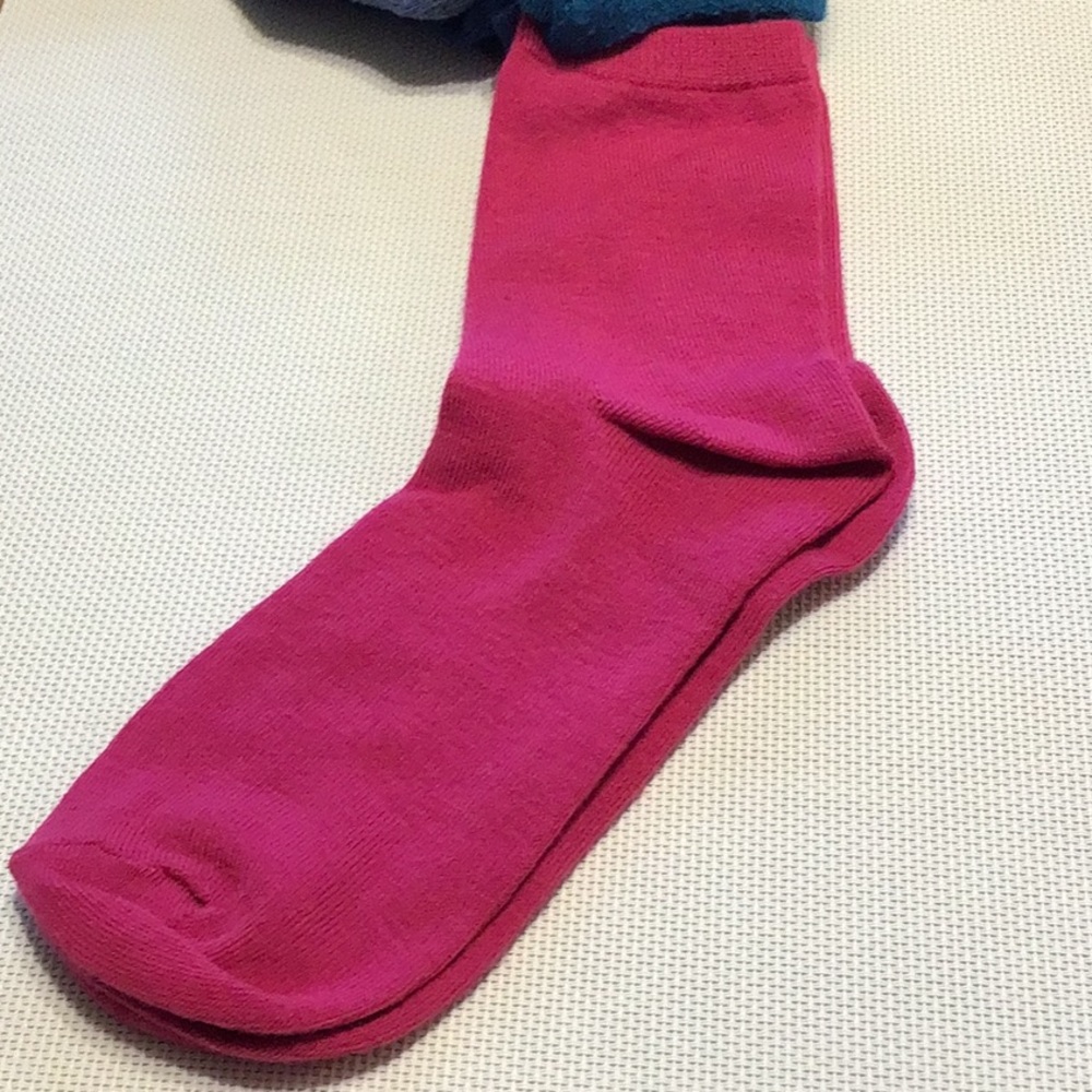 FOUR VARIOUS COLORED BANDED TOP SOCKS - Picture 3 of 5